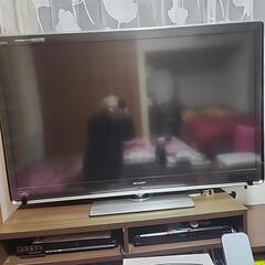 シャープ52型ジャンク品スイッチの基盤が故障しているため残念です...