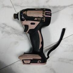 マキタ　インパクトドライバー　TD138D（本体のみ）