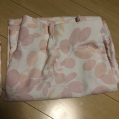 カーテンの画像