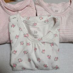 〔GAP〕ロンパースセット　12～18ヶ月