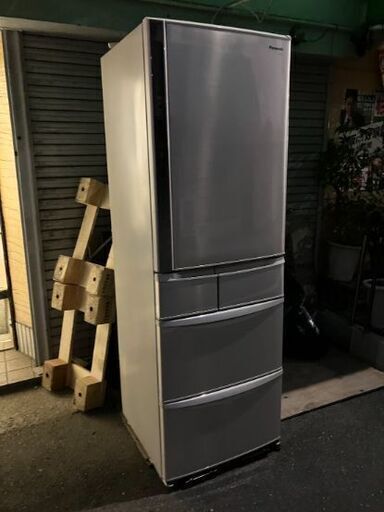 美品パナソニック5ドア２０１２年