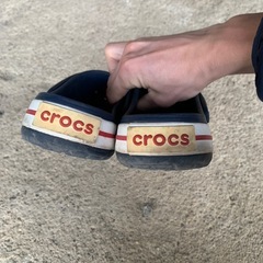 クロックス　サンダルの画像