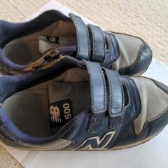 キッズシューズ　newbalance