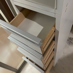 【急募5/4まで希望！】食器棚の画像