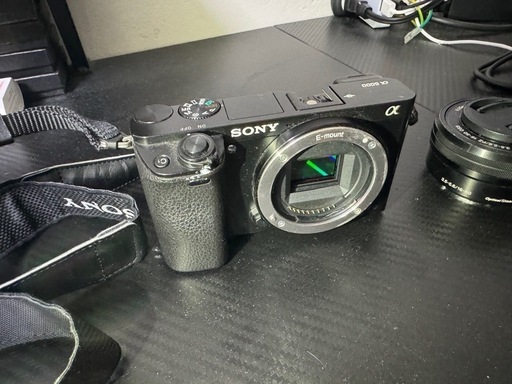 SONY ミラーレスカメラ、α6000