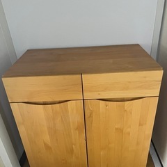 収納キャビネット

