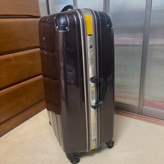 スーツケースの画像