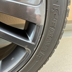 18インチ GOODYEAR 225/45R18 スタッドレスタイヤ 4本の画像