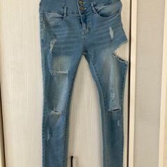 美品　ダメージ　デニム　レディース
