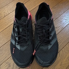 adidasスニーカー