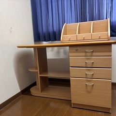 おしゃれな学習机
