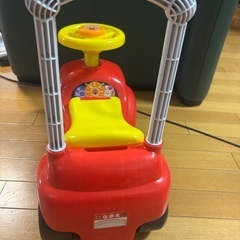 アンパンマンカー　メロディ付き　乗り物　車　あしけり　手押し車の画像