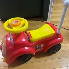 アンパンマンカー　メロディ付き　乗り物　車　あしけり　手押し車の画像