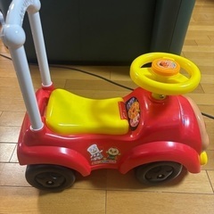 アンパンマンカー　メロディ付き　乗り物　車　あしけり　手押し車の画像