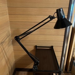 デスクランプ