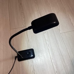 デスクライト（ブラック） 500円