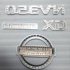 NV350 キャラバン　E26　ニッサン　金メッキ風　バックドア用　エンブレムの画像