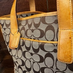 coach トートバックの画像