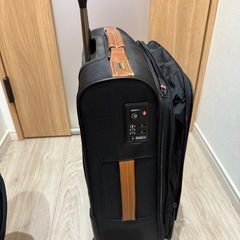 【交渉中】STRATICストラティックスーツケースの画像