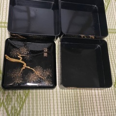 小ぶりの重箱の画像