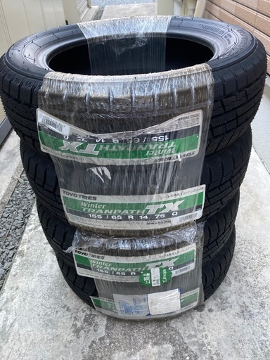 取引決定　スタッドレスタイヤ未使用品１５５／６５Ｒ１４
