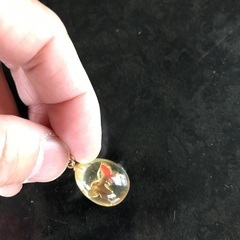 ネックレス（琥珀　蝶）の画像