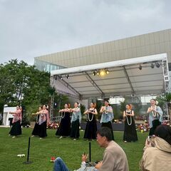 Hula Halau O Pumehana　Uilani …