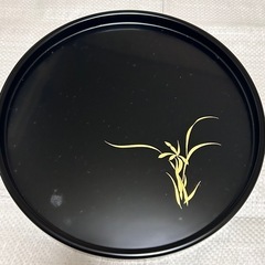 輪島塗　丸盆　黒塗　ラン蒔絵 9.3寸