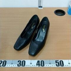 0502-074 REGALパンプス