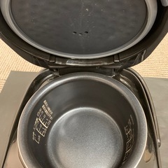 ZOJIRUSHI マイコン炊飯ジャーの画像