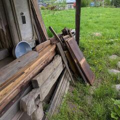 古民家の木材（廃材）の画像