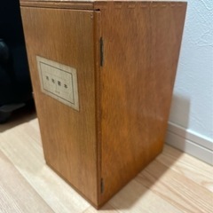 アンティーク　布地標本箱の画像