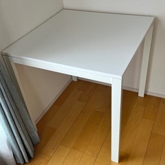 イケア　ダイニングテーブル　75×75×高さ74cmの画像