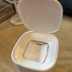 防臭ゴミ箱　 の画像