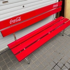 コカコーラ　ベンチ　イス