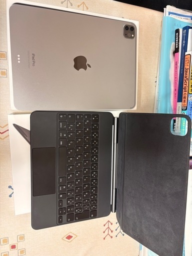 iPad Pro 11 インチ第4世代+Magic Keyboard