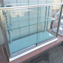 ガラスショーケース  棚板2枚 幅91cm 奥行き31.5cm ...