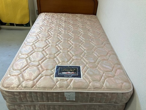 ★配達無料★美品　シモンズ  ビューティーレスト　エクストラハード　セミダブルベッド 
