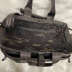 BRIEFING MULTICAM BLACK ショルダーバッグの画像