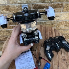 【こども向け】新品未使用②✨変形ロボットラジコンカー 黒 ブラック オフロードの画像