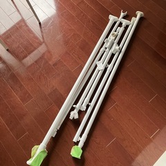 押入れ用つっぱり棒