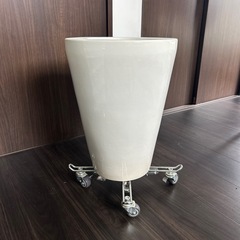 観葉植物　鉢