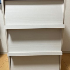フラップ扉式ラック　3段