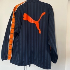 PUMAジャージ上下の画像