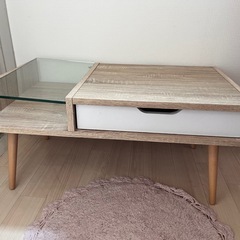 テーブル