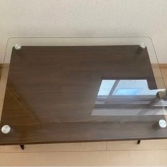 折りたたみテーブルの画像