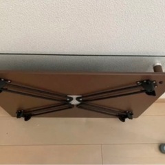折りたたみテーブルの画像