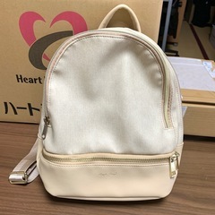 レガートラルゴ　リュック　ホワイト　ベージュ