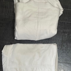 美品柔道着4.5号を2着(必要であれば黒帯つけます)の画像