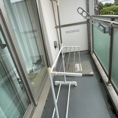【お譲りします】折りたたみ式 洗濯物干し／分解OK・コンパクト収納の画像